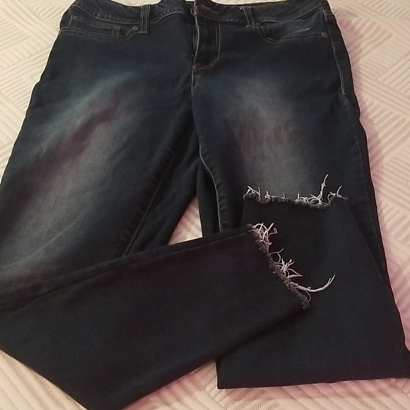 Jeans - Picture 2 of 2